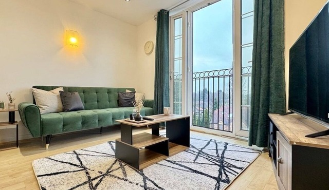 Stylish & Comfortable 2-Bedroom Flat