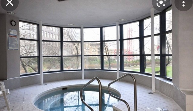 Stylish, comfy, executive suite in Downtown Vancouver