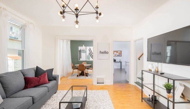 Stylish Downtown House - Steps to Dining & Shops