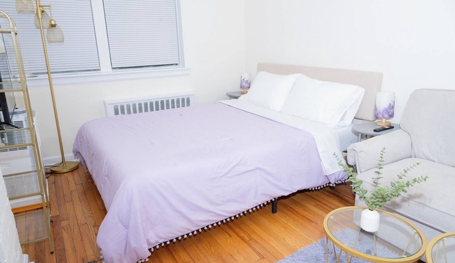Stylish East Village Apartment New York close to Union Square Best Bars & Shops