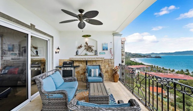 Stylish Flamingo Condo with Ocean Views, Renovated Kitchen & Walkable Beach Access