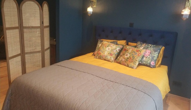 Stylish garden apartment – 200 m from the beach, close to the city centre
