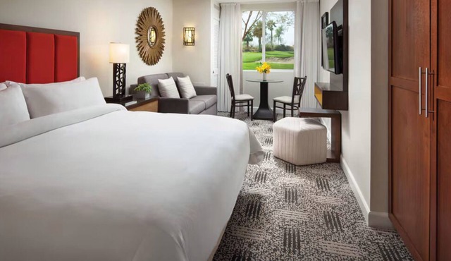 Stylish King Studio | Shadow Ridge Enclaves
