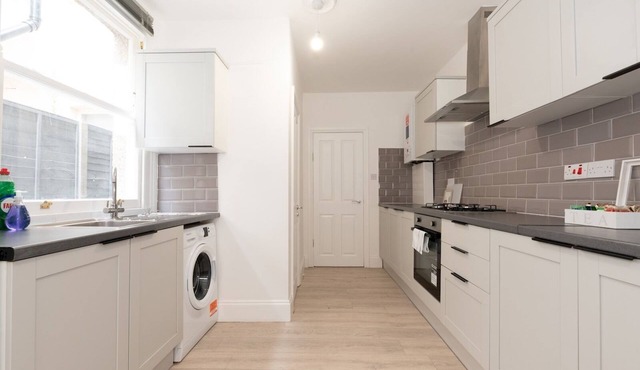 Stylish newly renovated large home with garden | Pass The Keys