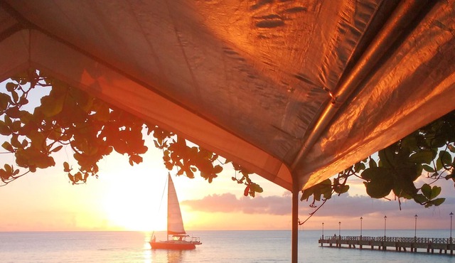 Stylish one bed villa within walking distance of the beach