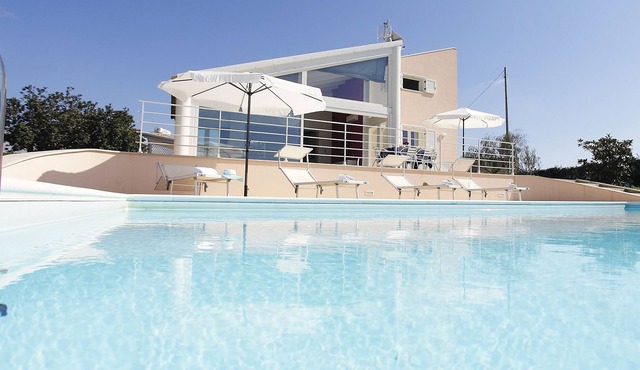 Stylish panoramic villa Atena: private pool, views, garden, free wi-fi, bbq