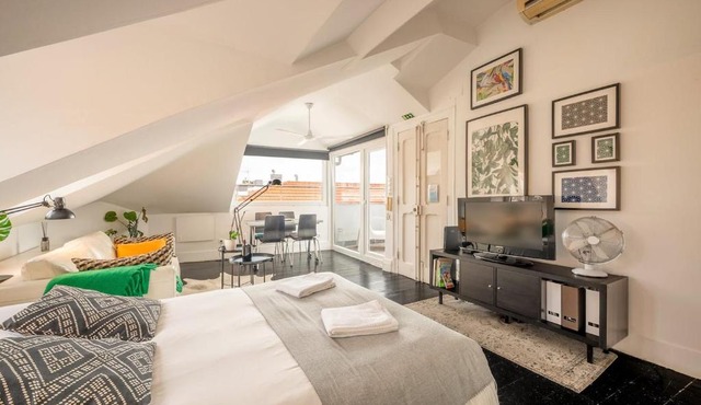 Stylish Penthouse Studio w Terrace by Porta85