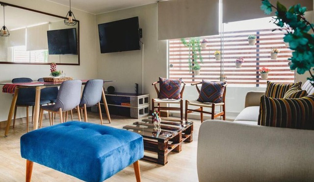 Stylish Peruvian Corner Apt in Miraflores