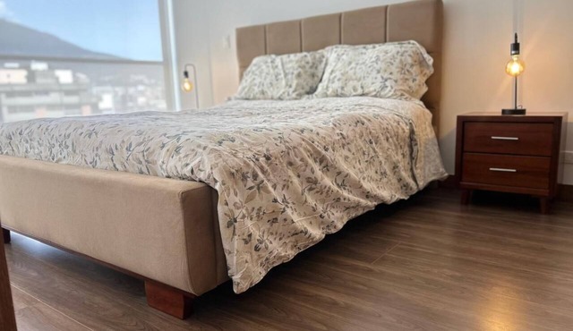 Stylish & Private Suite in Quito–Perfect Location Near Bars, Restaurants & More!