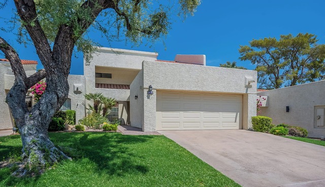Stylish, Relaxing Townhome Near Historic Biltmore - Resort Living at Its Best!
