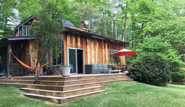 Stylish & Secluded Woodstock Country Home With Pool - Prime Location