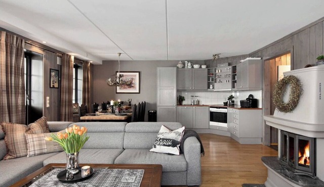 Stylish Ski-in/Ski-out Apt with Sauna & Fjord View