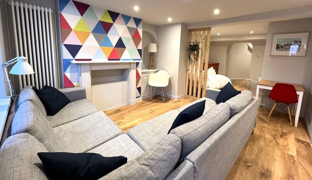 Stylish Studio Apartment in Clifton Village