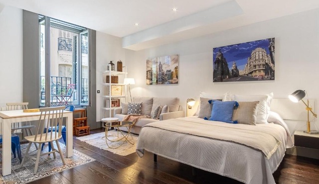 Stylish Studio for 2 in Central Madrid