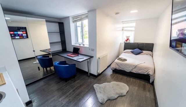 Stylish Studio for short term near the City!