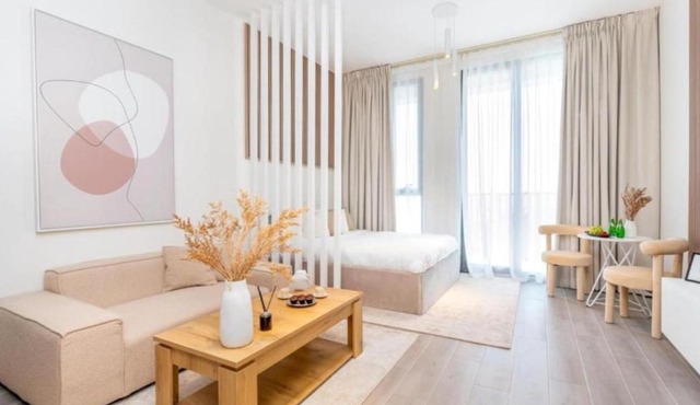 Stylish Studio Midtown 20 mins to Expo City by Vibel