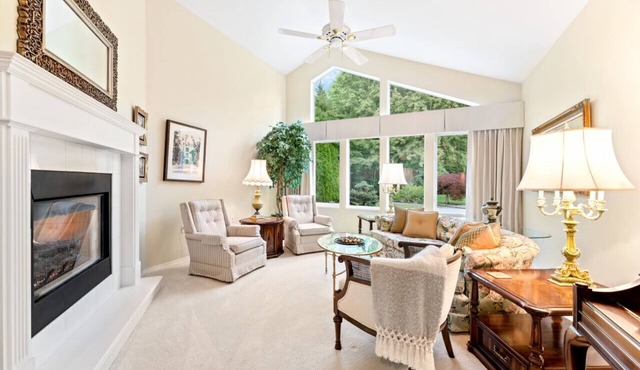 Stylish Tranquil Home w/Movie Room & Zen Garden