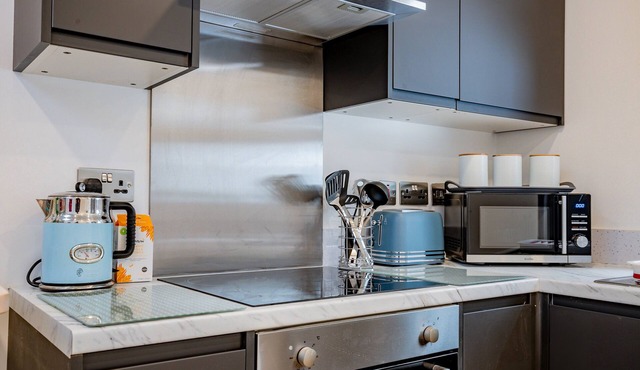 Stylish two bed flat in Caterham