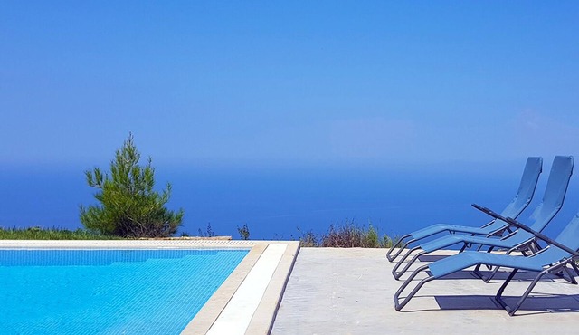 Stylish Villa With Private Pool and Amazing Sunset View