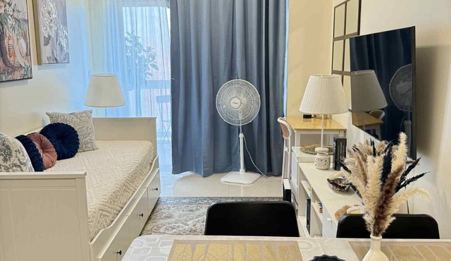 Stylish Vineyard Residence with Stunning View Minutes from Sky Ranch Tagaytay