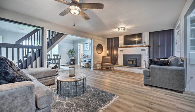 Stylish Warsaw Home w/Fire Pit & Lake Access