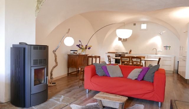 Stylishly furnished apartment, idyllic mountain village, Ecrins National Park