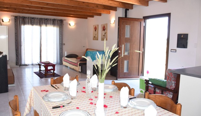 SU CUILE-relax house suitable for families or groups of friends IUN P8183