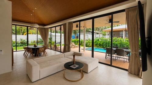 Suave Villa 3BR Forest Retreat KPN
