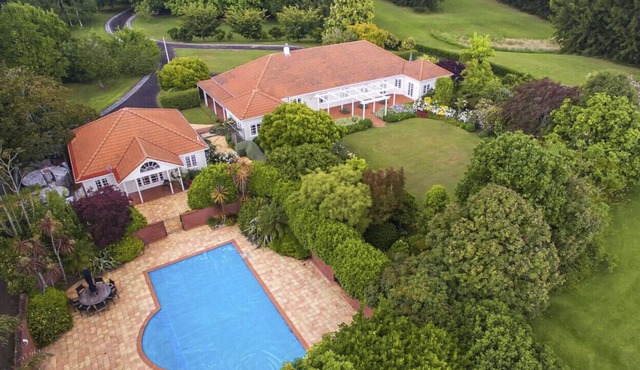 Substantial Countryside Home | Pool & Gardens