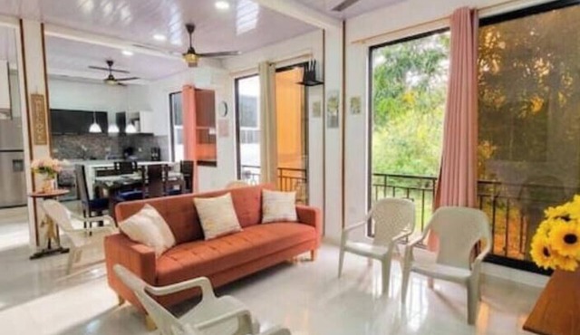 Suitable for 11 people/Autocheck-in + parking/4 rooms