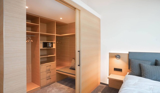 Suite 6, double room with sofa bed