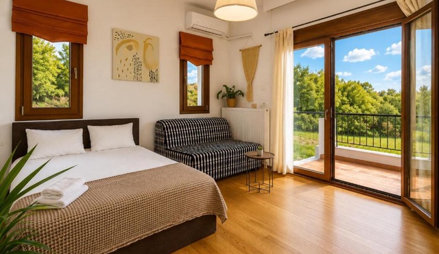 Suite Acropolis Serres Parking EV Next to Center