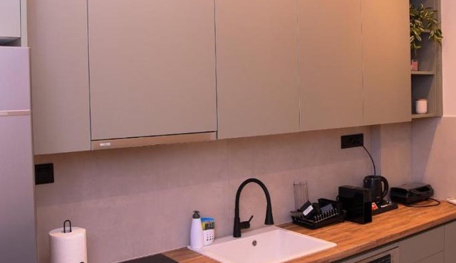 Suite AK