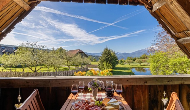 Suite Alder embraced by nature