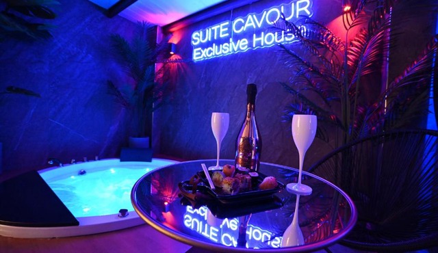 Suite Cavour Exclusive House Private Luxury SPA - IN THE HISTORICAL CENTER