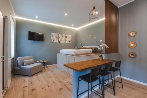 Suite Corso Italia 7 -Piazza Unità, Mare & Balcone