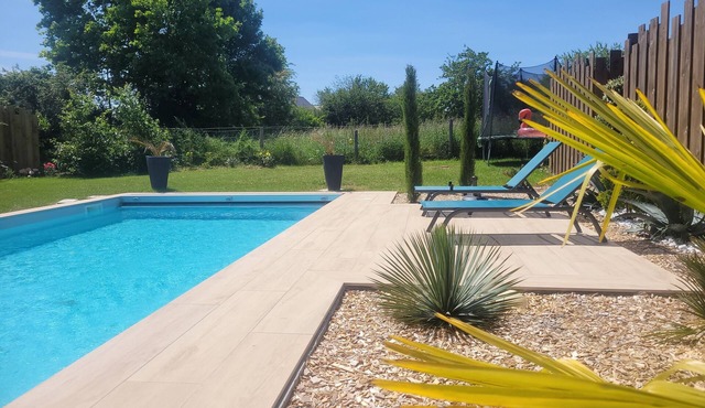 Suite Dans Villa Avec Piscine au Calme Proche du Circuit des 24h du Mans