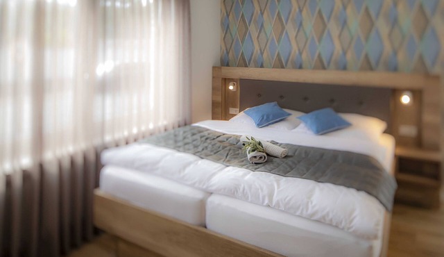 Suite-Deluxe-Private Bathroom
