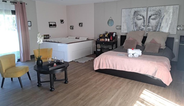 Suite romantique avec jacuzzi