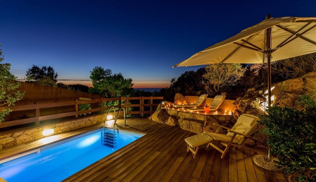 Suite Rosa 8 with private pool