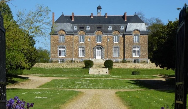 SUITE ROYAL IN CASTEL LE PERRAY