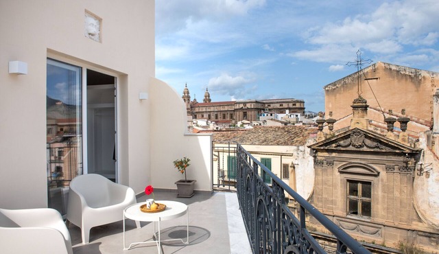 Suite Vucciria with Terrace by Wonderful Italy