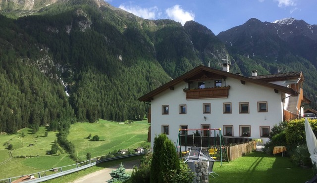 Suite with a fantastic view of the Flim waterfall