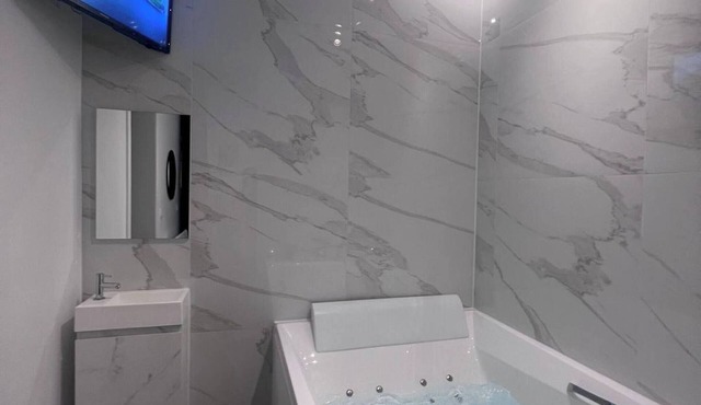 Suite With Private Jacuzzi