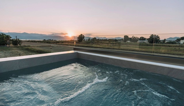 Suite with Private Jacuzzi 315