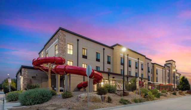 Suite with Relaxing Atmosphere Near Boyd Lake State Park + Breakfast and Pool