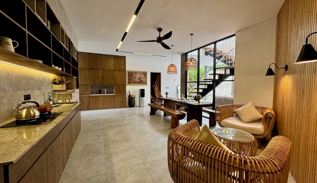 Sukawati Beachside 2 Bedroom Villa Alice Private Pool Jacuzzi Ocean View
