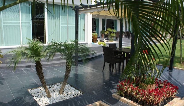 Sumali Villa
