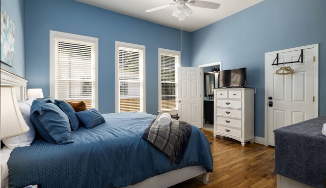 Summer Breeze - 3BR/Backyard & Deck/Families