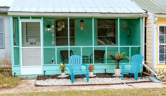 ☀️🌴 SUMMER FUN STARTS HERE in Lanark Village, FL! 🌴☀️